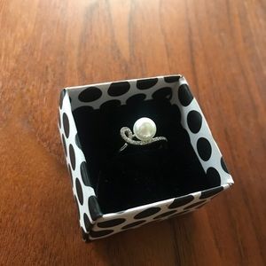 Silver and pearl ring